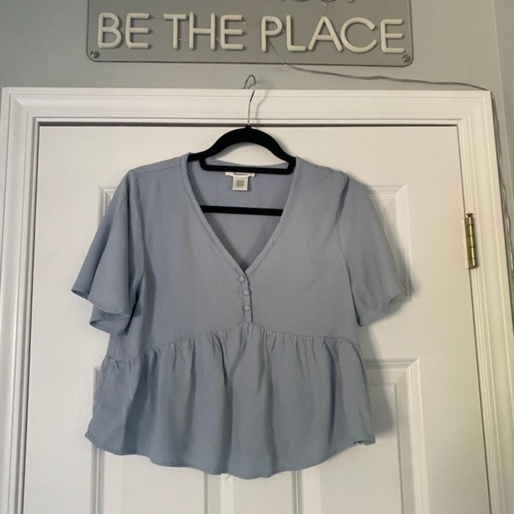 Light blue cropped top